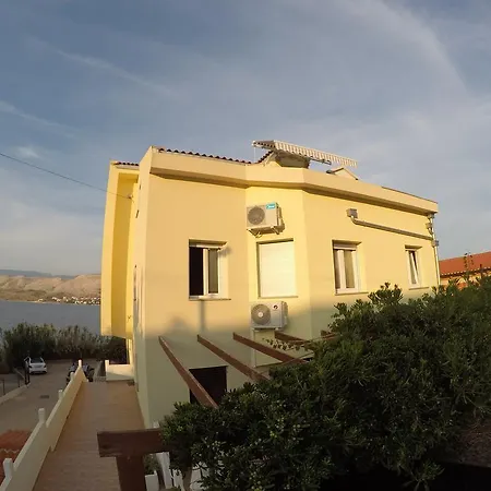 Apartment Kifa Pag Town